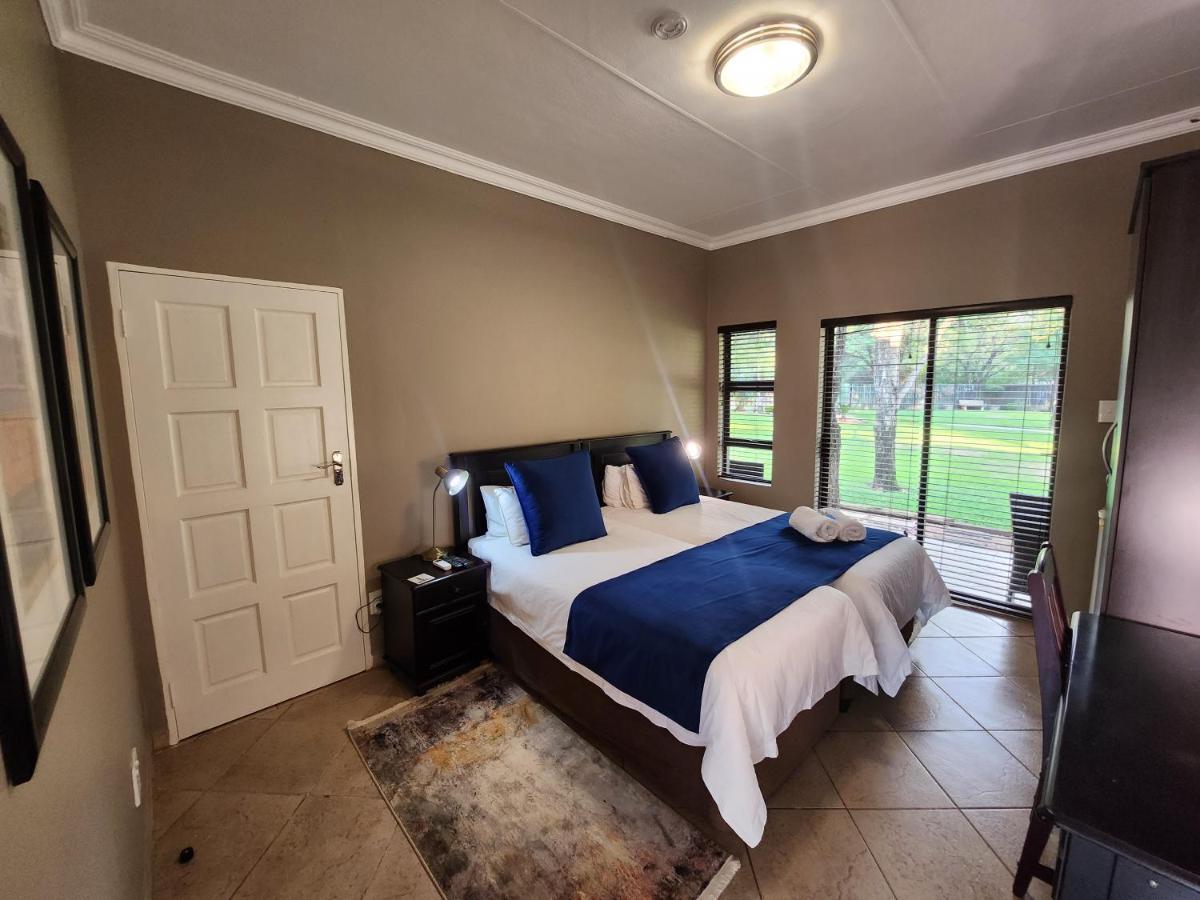Rip Van Winkel Guest House Lephalale Exterior photo